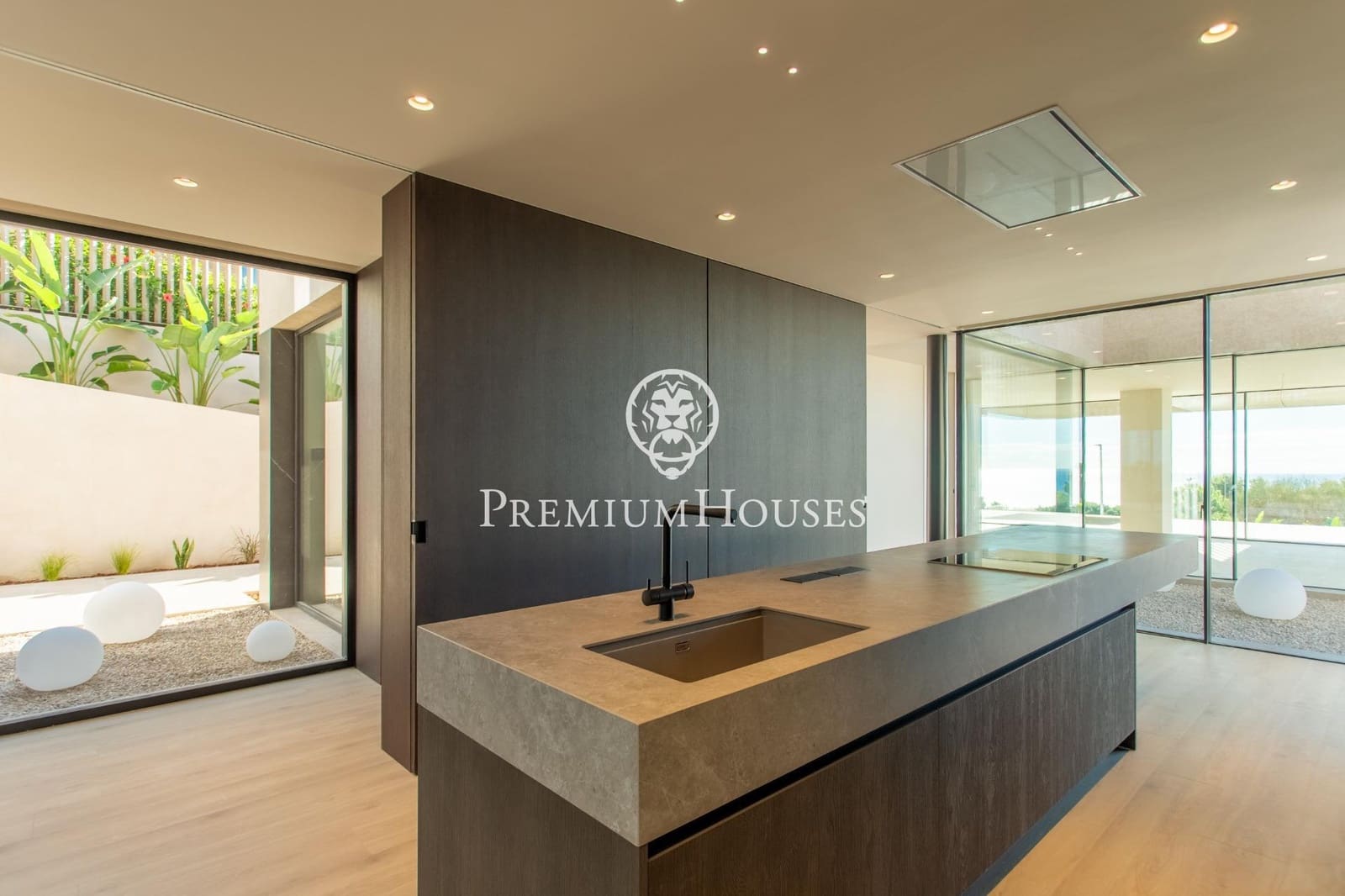 6 soveværelse Villa til salg i Teia med swimmingpool - € 4.900.000 (Ref: 9205015)