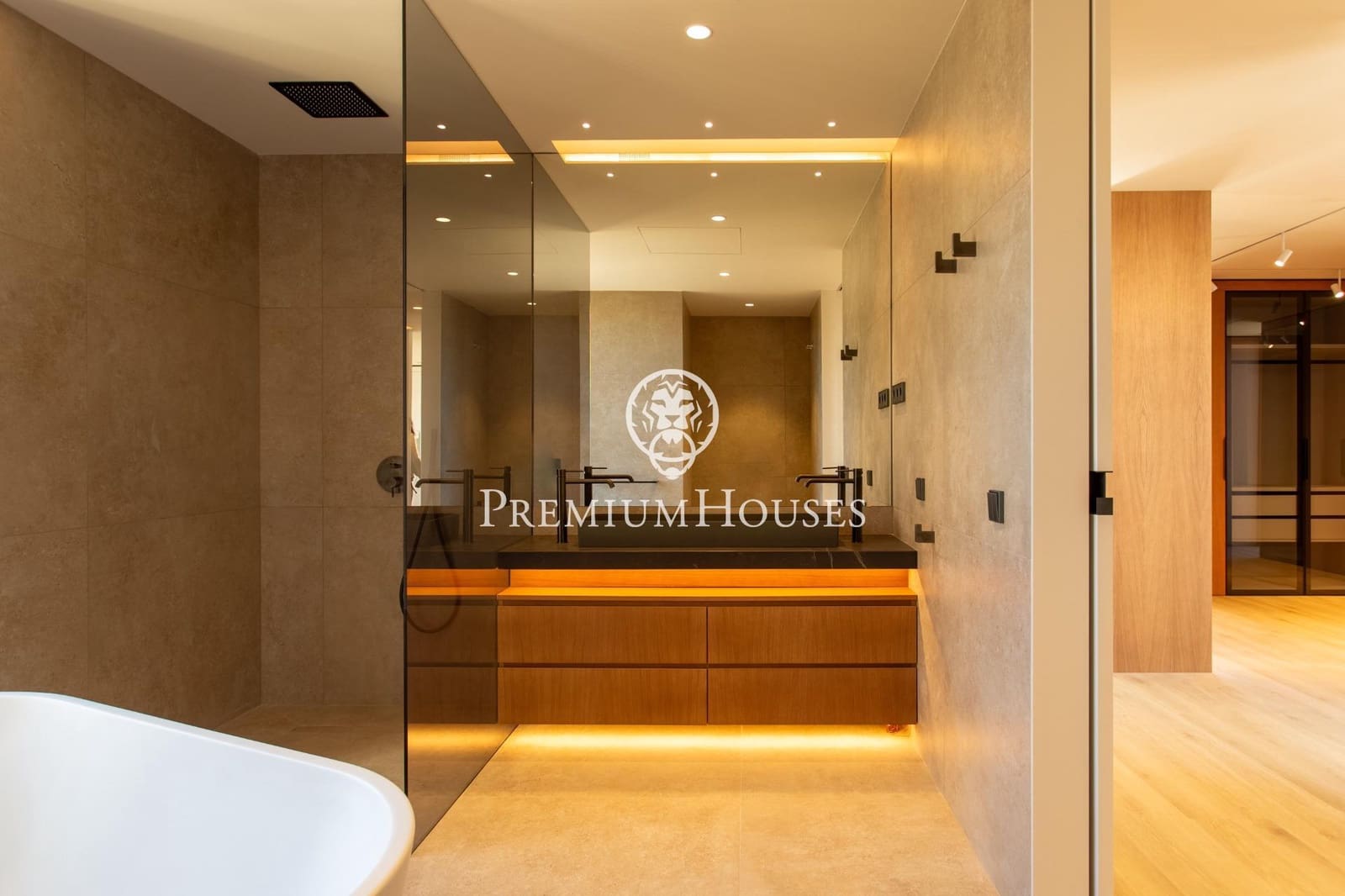 6 soveværelse Villa til salg i Teia med swimmingpool - € 4.900.000 (Ref: 9205015)