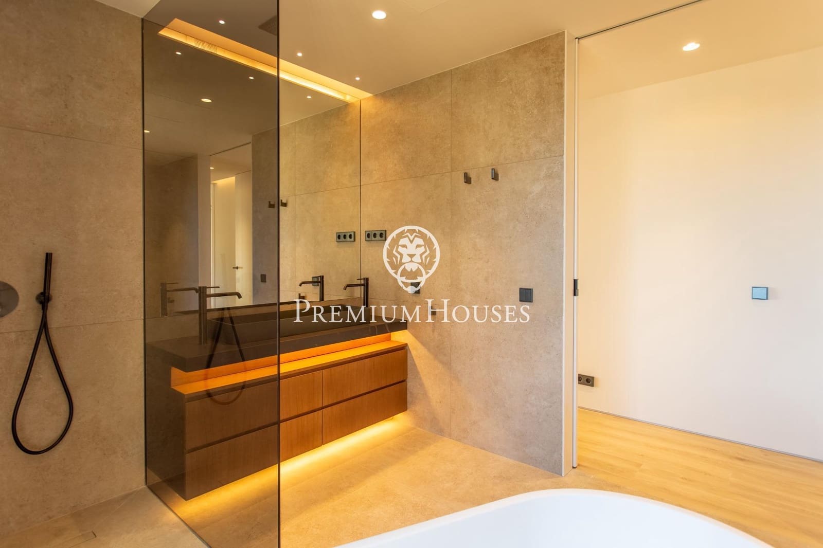 6 bedroom Villa for sale in Teia with pool - € 4,900,000 (Ref: 9205015)