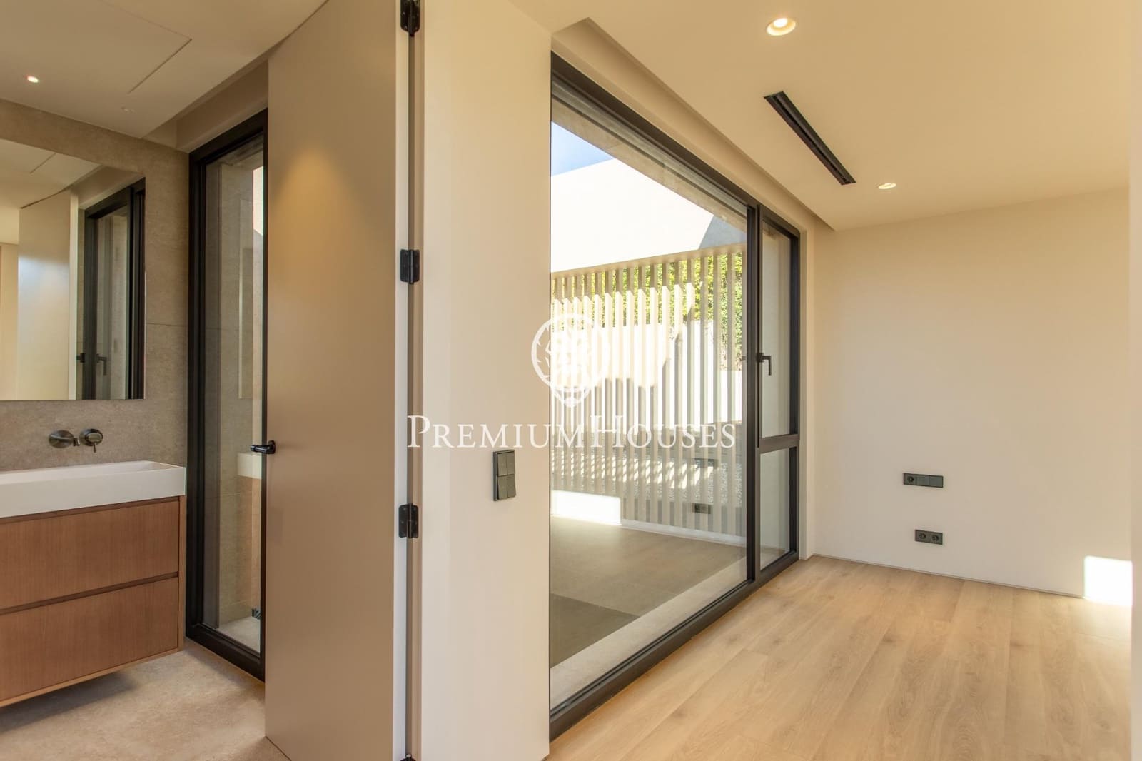 6 bedroom Villa for sale in Teia with pool - € 4,900,000 (Ref: 9205015)