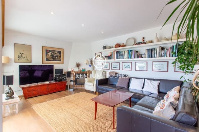 4 slaapkamer Villa te koop in Sant Cebrià de Vallalta met zwembad garage - € 680.000 (Ref: 9205018)