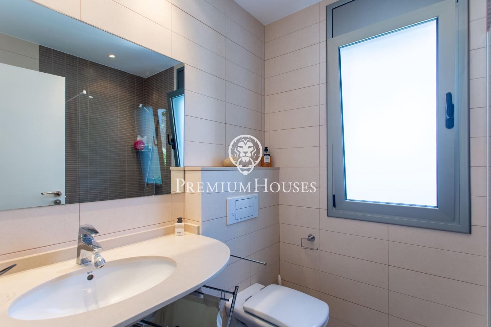 4 Zimmer Villa zu verkaufen in Sant Cebria de Vallalta mit Pool Garage - 680.000 € (Ref: 9205018)