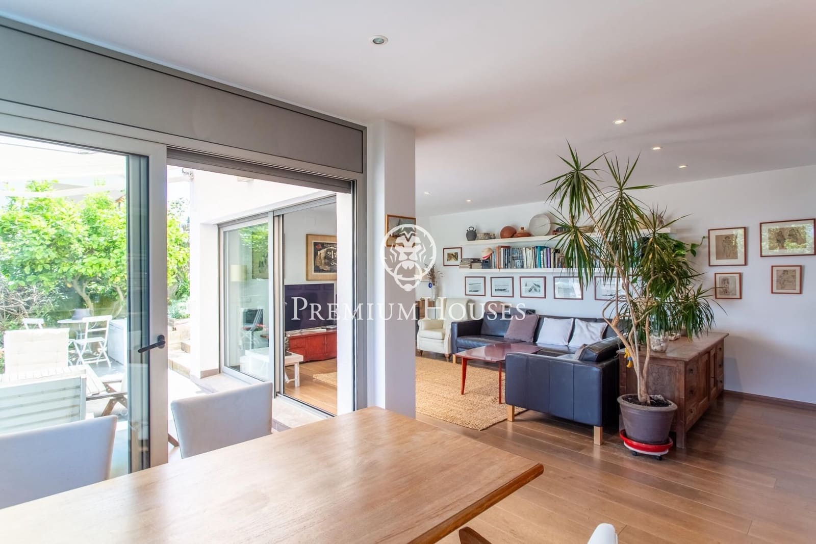 4 Zimmer Villa zu verkaufen in Sant Cebria de Vallalta mit Pool Garage - 680.000 € (Ref: 9205018)