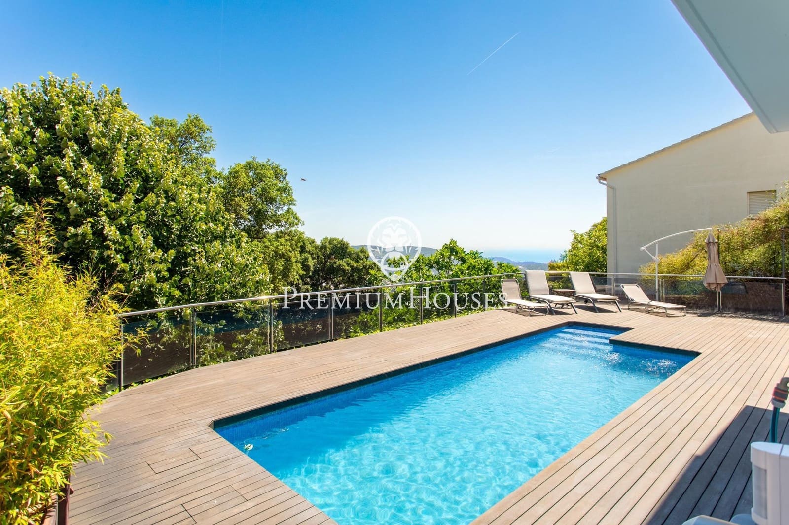 4 Zimmer Villa zu verkaufen in Sant Cebria de Vallalta mit Pool Garage - 680.000 € (Ref: 9205018)