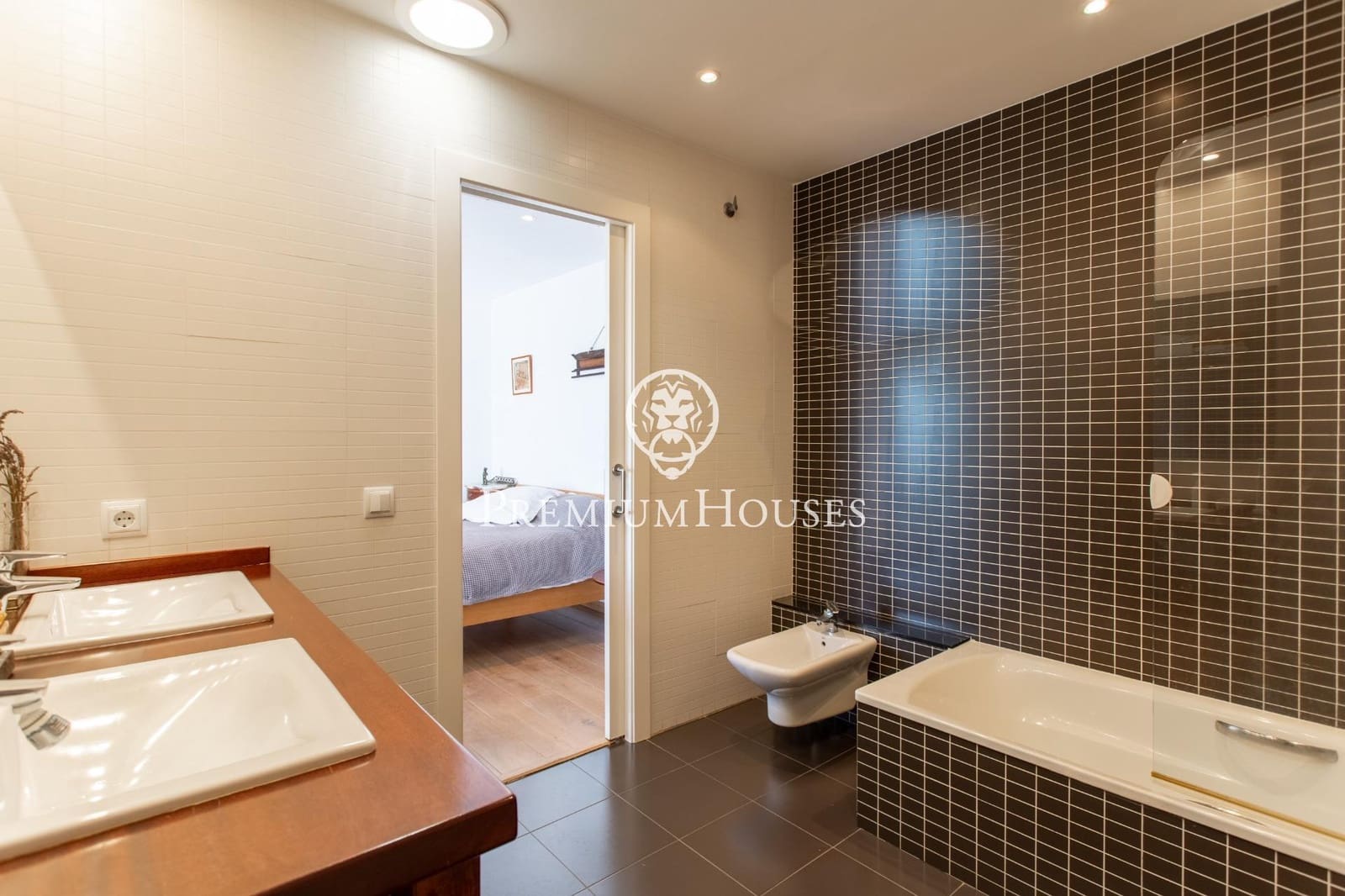 4 Zimmer Villa zu verkaufen in Sant Cebria de Vallalta mit Pool Garage - 680.000 € (Ref: 9205018)