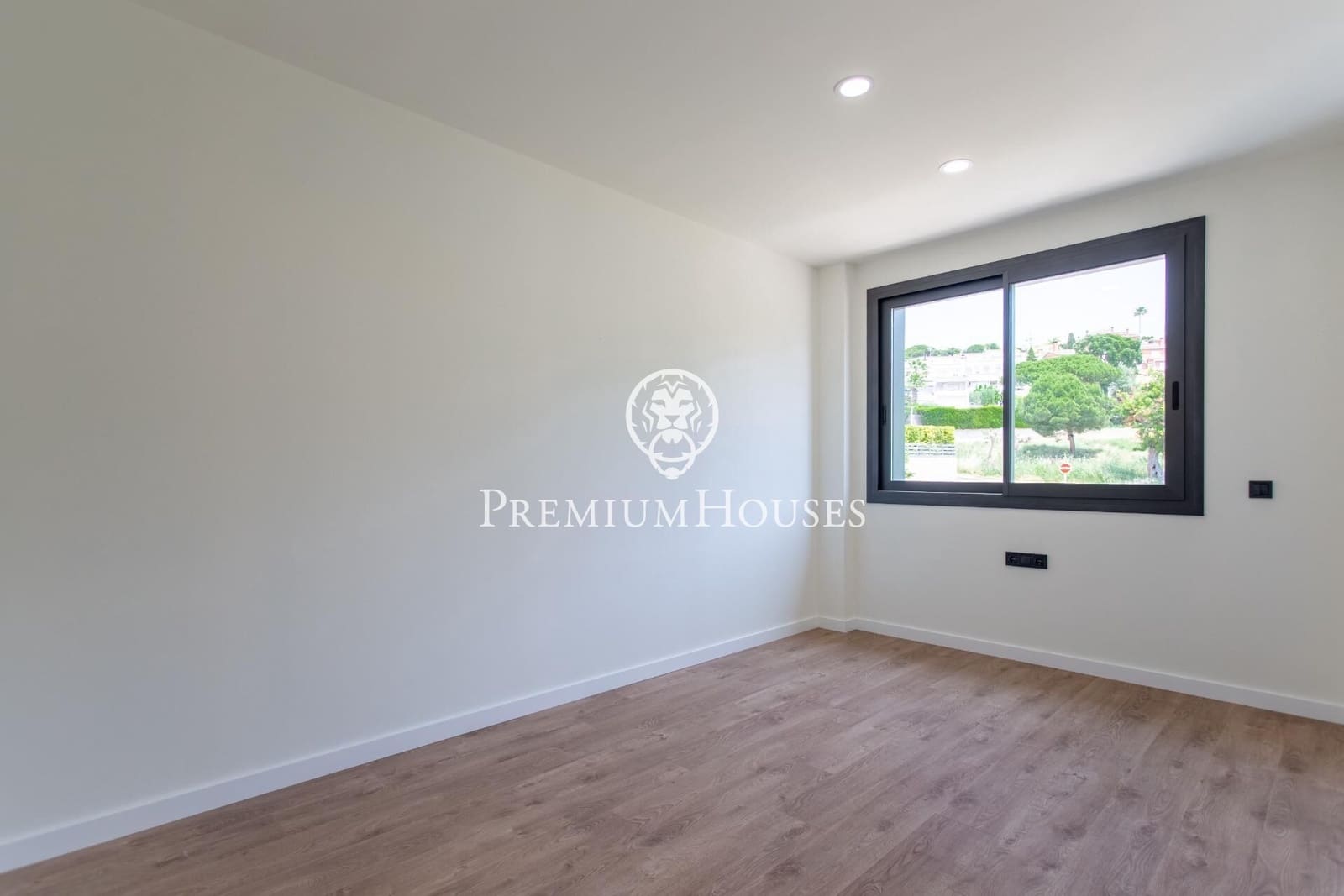 4 soverom Villa til salgs i Teia med svømmebasseng garasje - € 1 100 000 (Ref: 9205023)