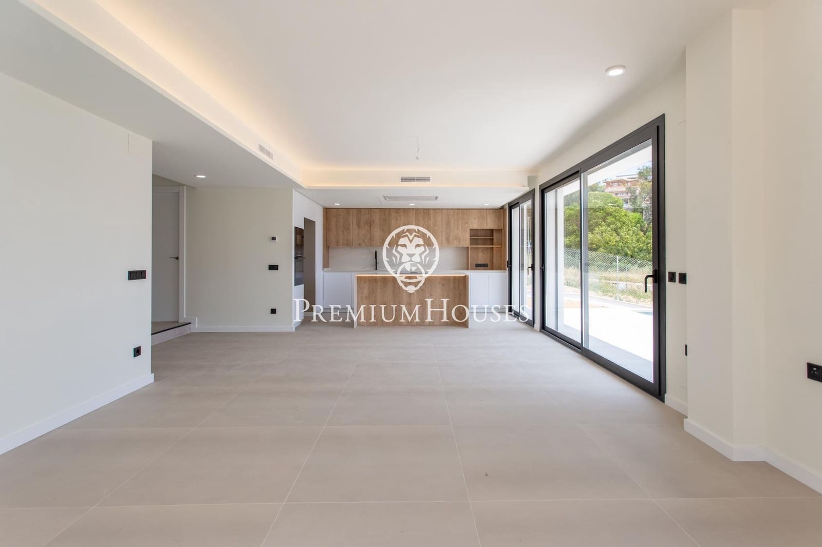 4 soverom Villa til salgs i Teia med svømmebasseng garasje - € 1 100 000 (Ref: 9205023)