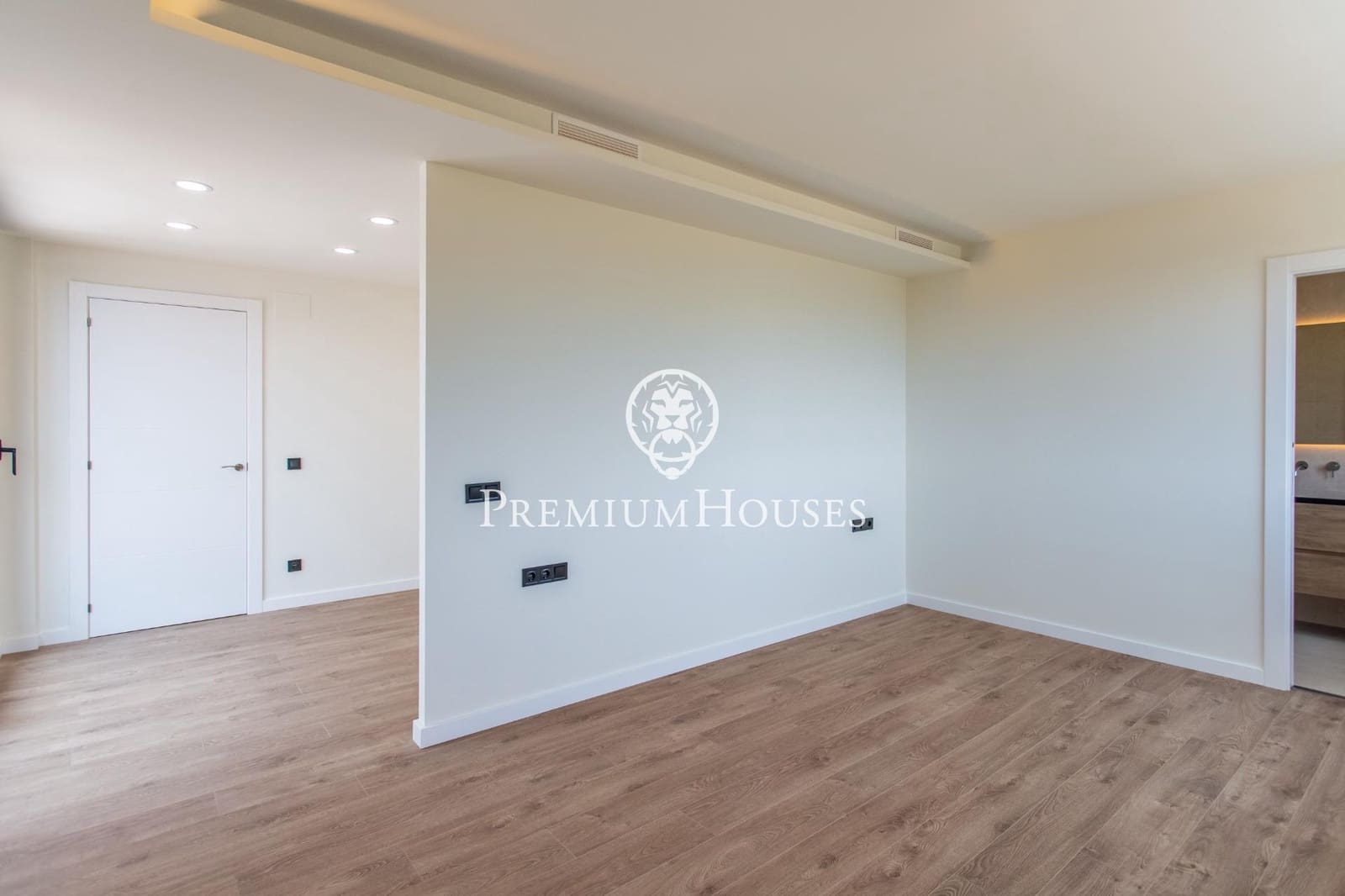 4 soverom Villa til salgs i Teia med svømmebasseng garasje - € 1 100 000 (Ref: 9205023)