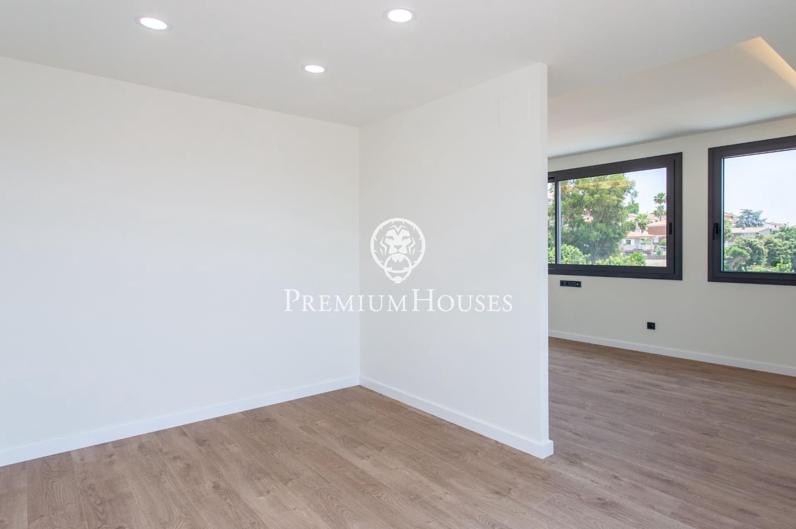 4 soverom Villa til salgs i Teia med svømmebasseng garasje - € 1 100 000 (Ref: 9205023)