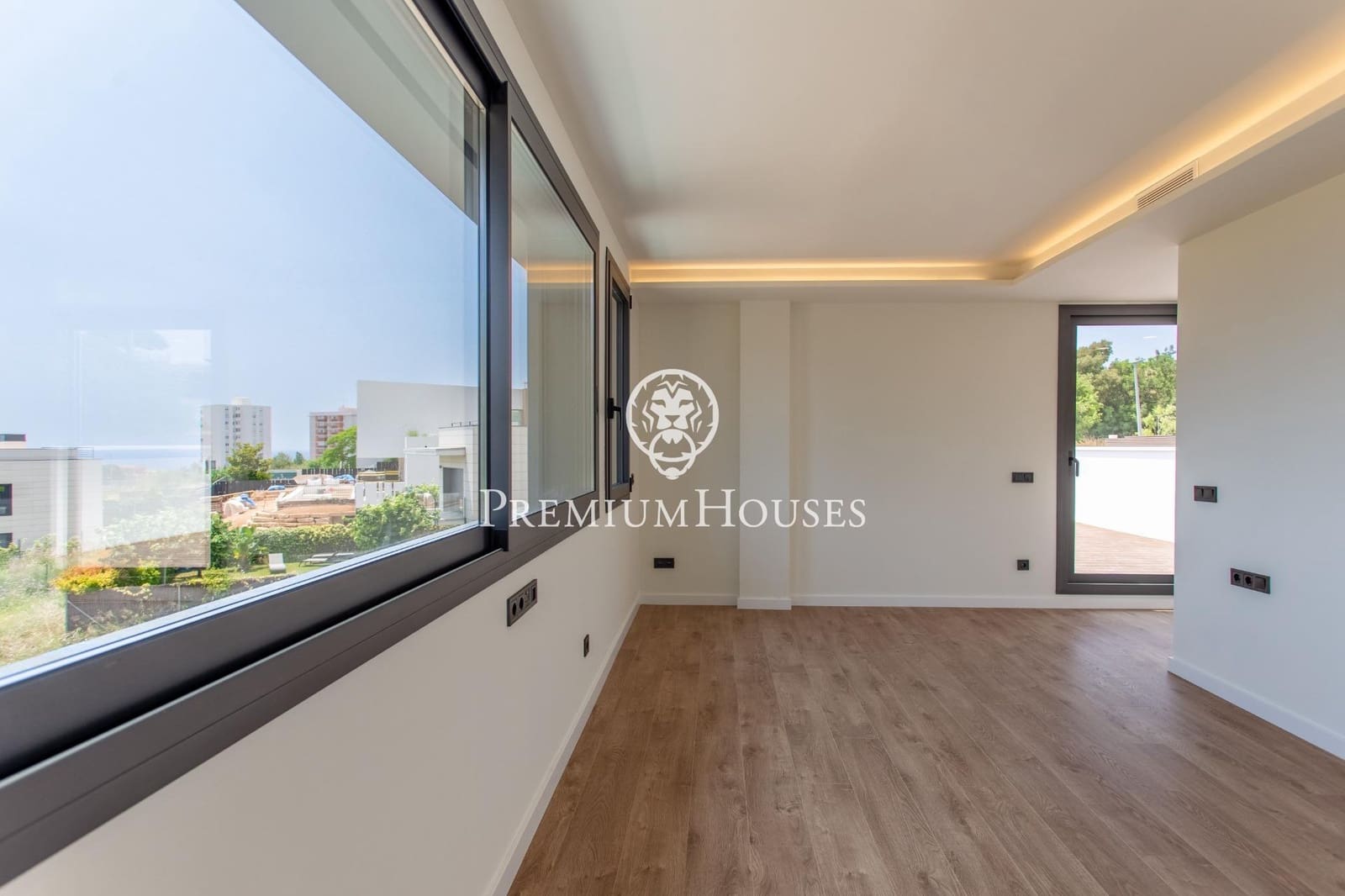 4 soverom Villa til salgs i Teia med svømmebasseng garasje - € 1 100 000 (Ref: 9205023)