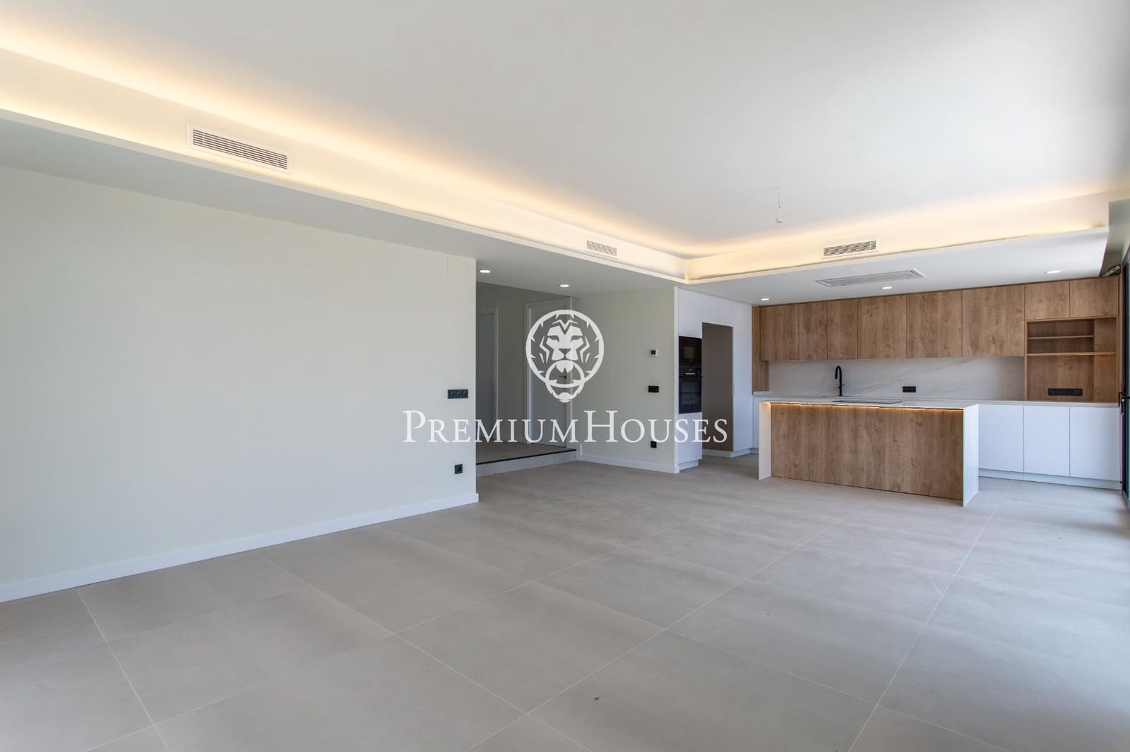 4 soveværelse Villa til salg i Teia med swimmingpool garage - € 1.100.000 (Ref: 9205023)