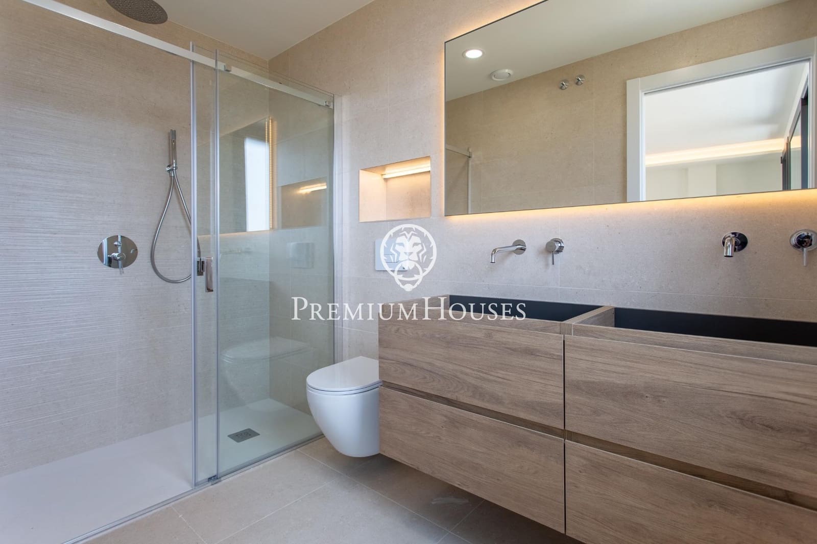 4 soveværelse Villa til salg i Teia med swimmingpool garage - € 1.100.000 (Ref: 9205023)