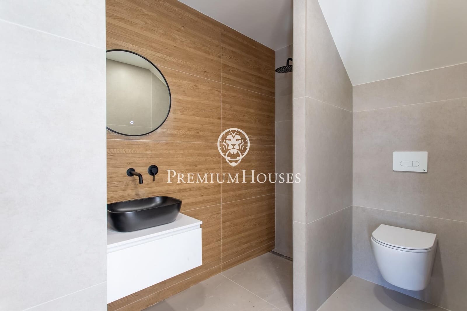 4 soveværelse Villa til salg i Teia med swimmingpool garage - € 1.100.000 (Ref: 9205023)