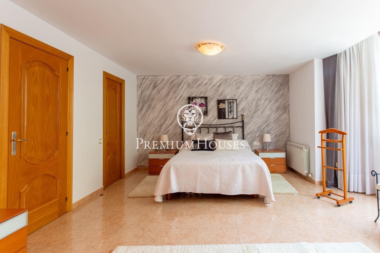 3 soveværelse Byhus til salg i Mataro med garage - € 565.000 (Ref: 9205026)