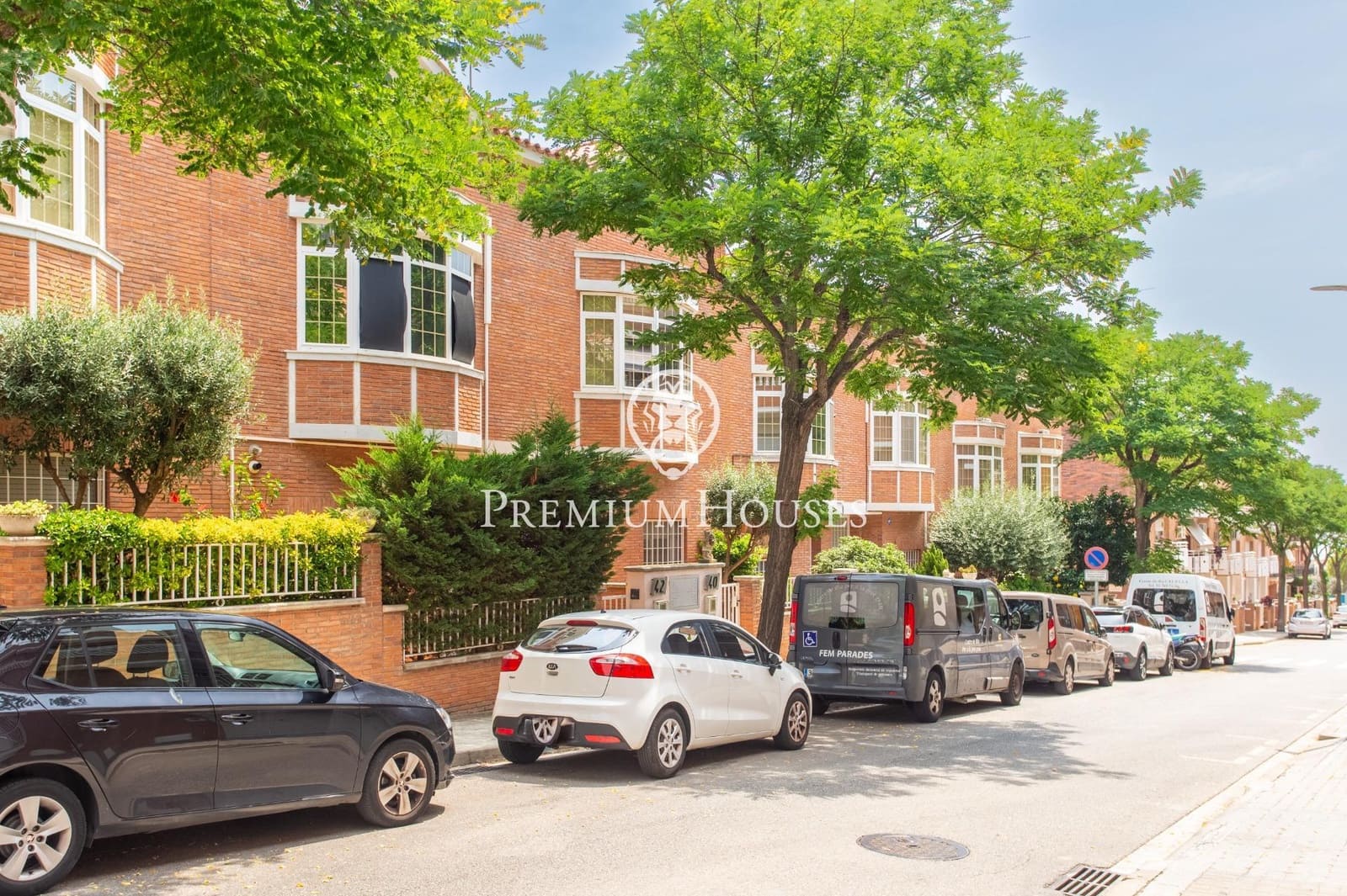 3 soveværelse Byhus til salg i Mataro med garage - € 565.000 (Ref: 9205026)