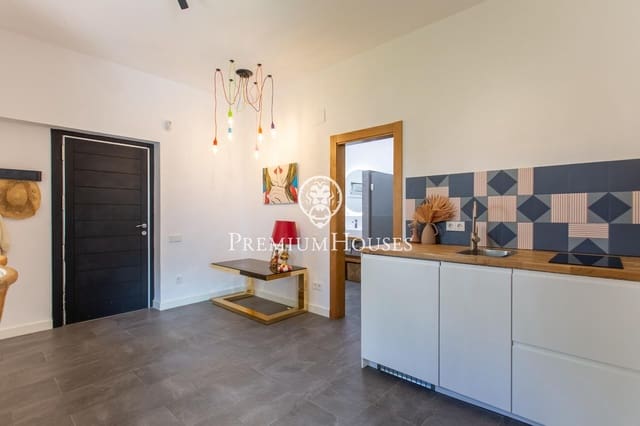 3 soverom Villa til leie i Sant Cebrià de Vallalta med svømmebasseng - € 2 500 (Ref: 9205027)