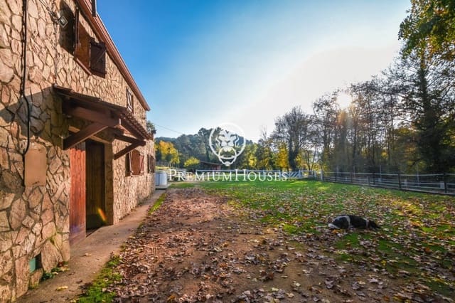 4 soveværelse Finca/Landehus til salg i Fogars de la Selva med garage - € 395.000 (Ref: 9205032)