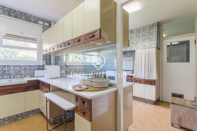 5 soveværelse Finca/Landehus til salg i Pineda de Mar med swimmingpool - € 1.250.000 (Ref: 9205035)