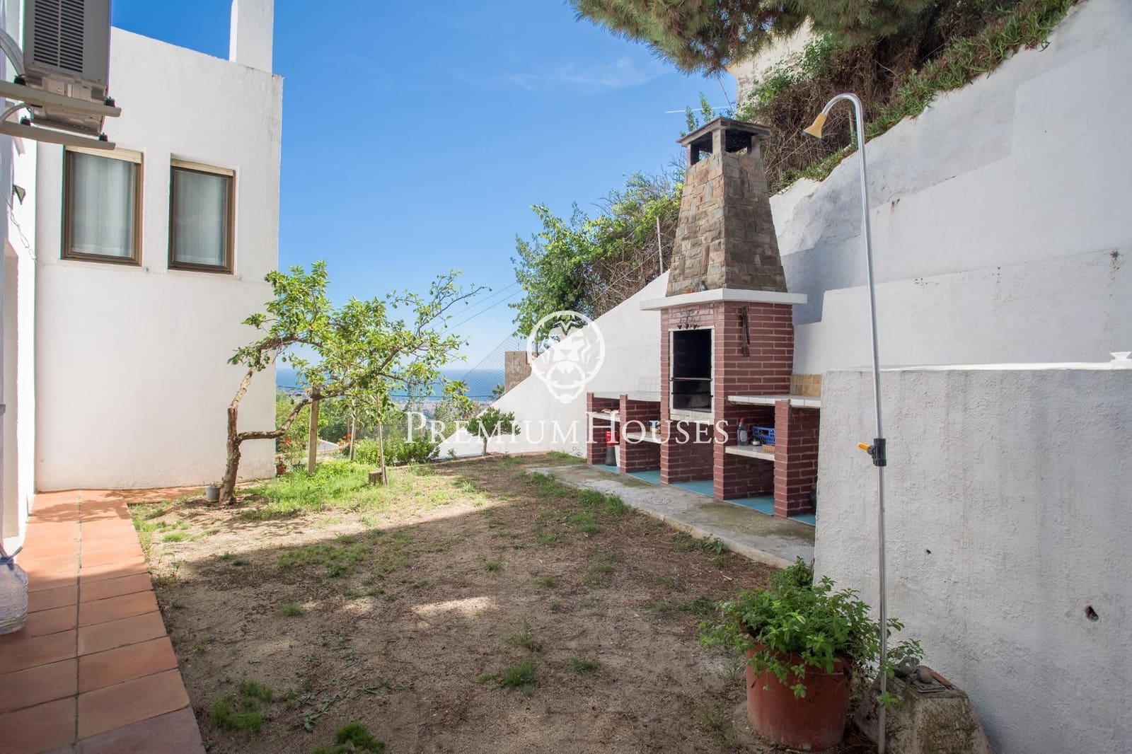6 soverom Villa til salgs i Alella med garasje - € 995 000 (Ref: 9205040)
