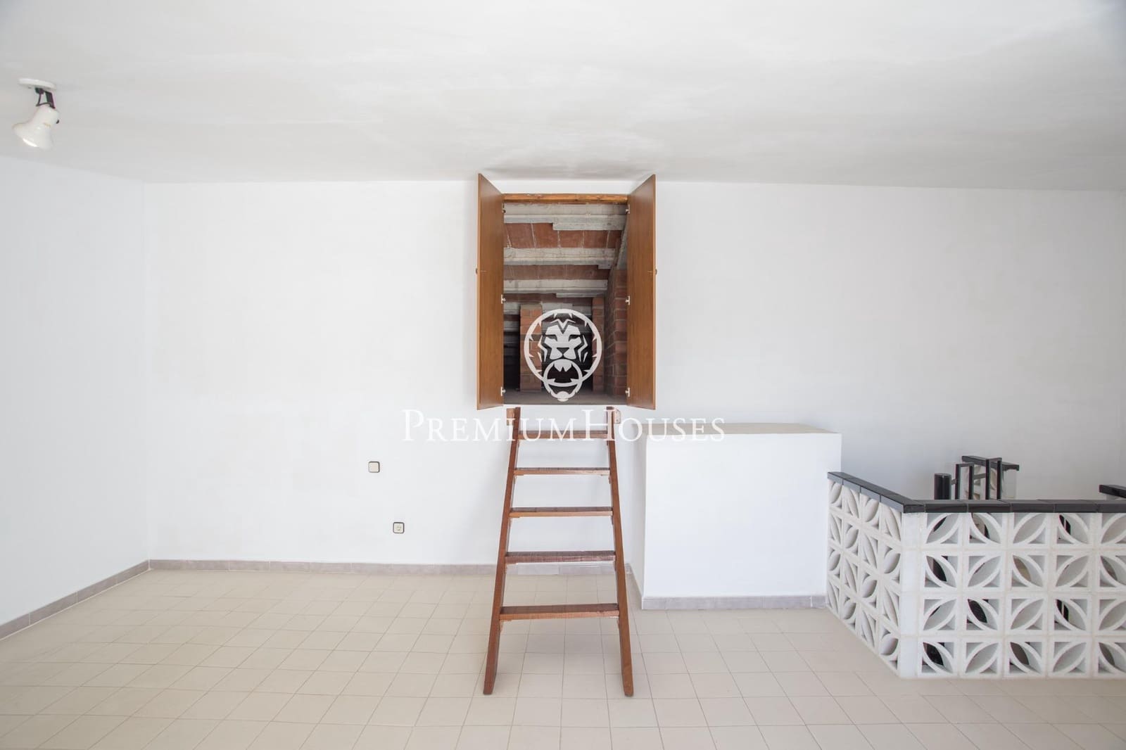 6 soverom Villa til salgs i Alella med garasje - € 995 000 (Ref: 9205040)