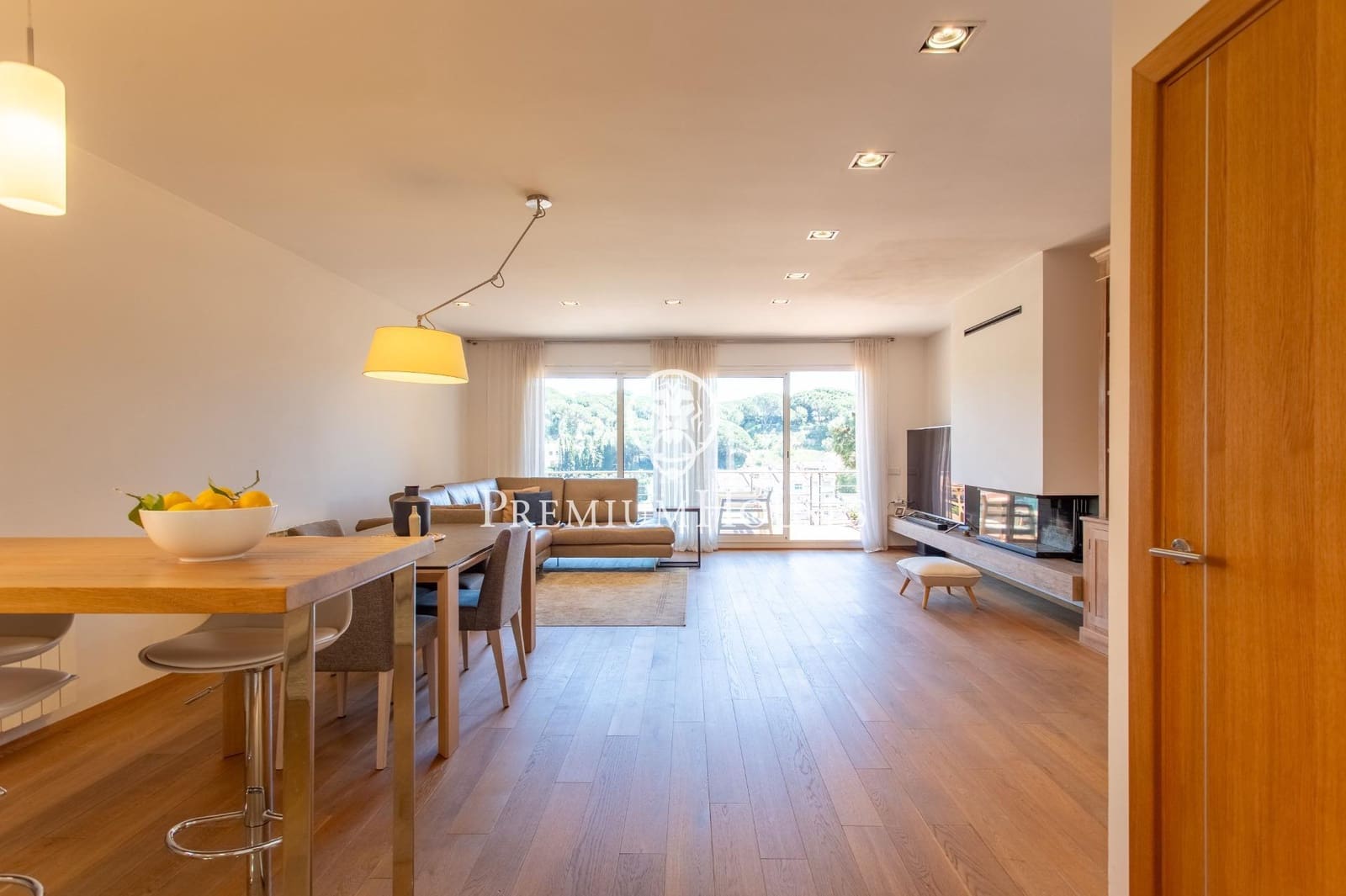 5 soveværelse Byhus til salg i Sant Andreu de Llavaneres med swimmingpool - € 820.000 (Ref: 9205045)