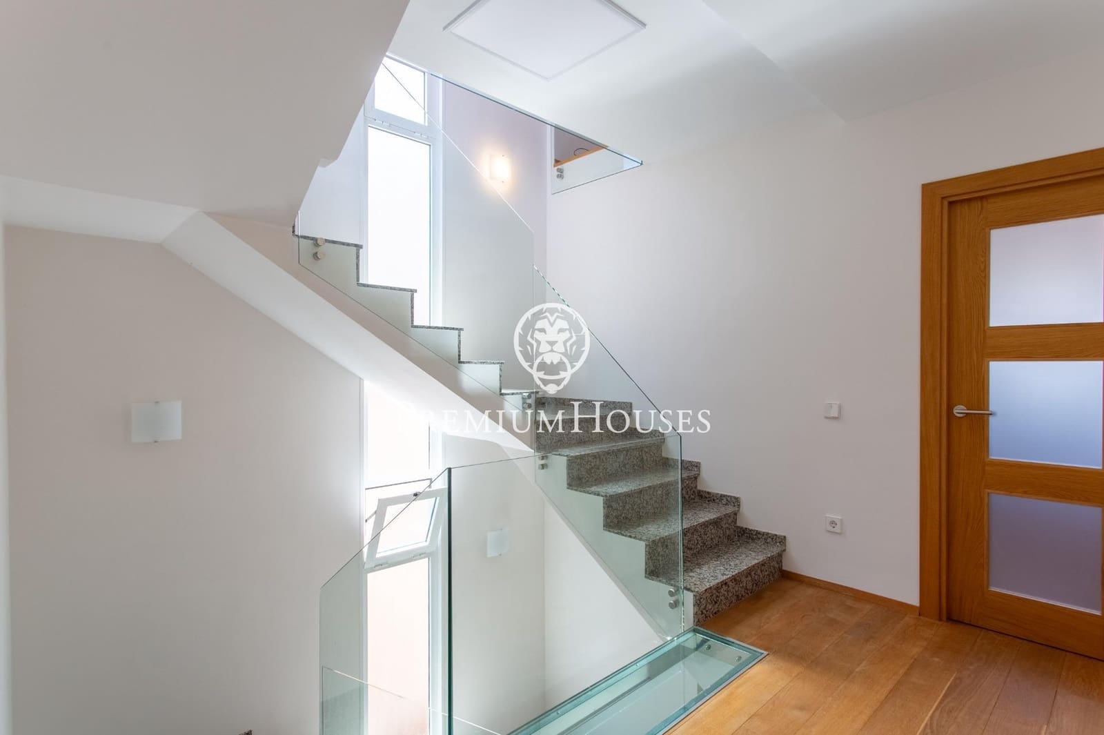 5 soveværelse Byhus til salg i Sant Andreu de Llavaneres med swimmingpool - € 820.000 (Ref: 9205045)