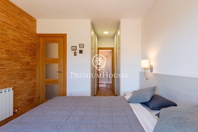 5 bedroom Townhouse for sale in Sant Andreu de Llavaneres with pool - € 820,000 (Ref: 9205045)