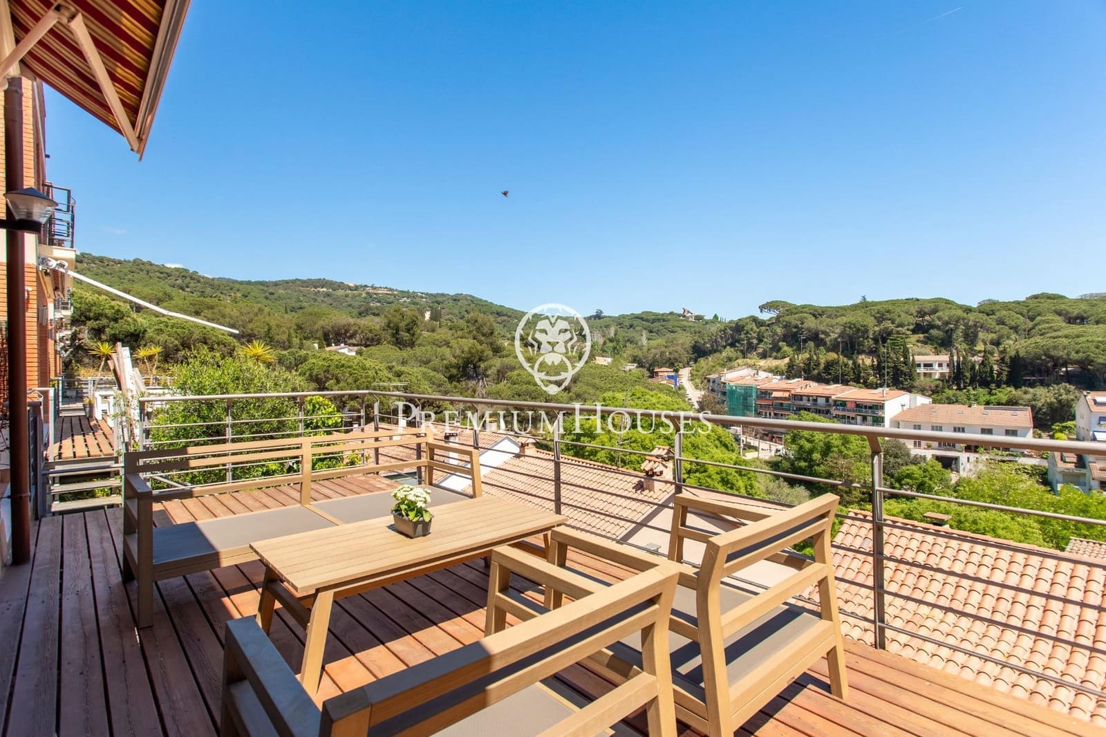 5 soveværelse Byhus til salg i Sant Andreu de Llavaneres med swimmingpool - € 820.000 (Ref: 9205045)