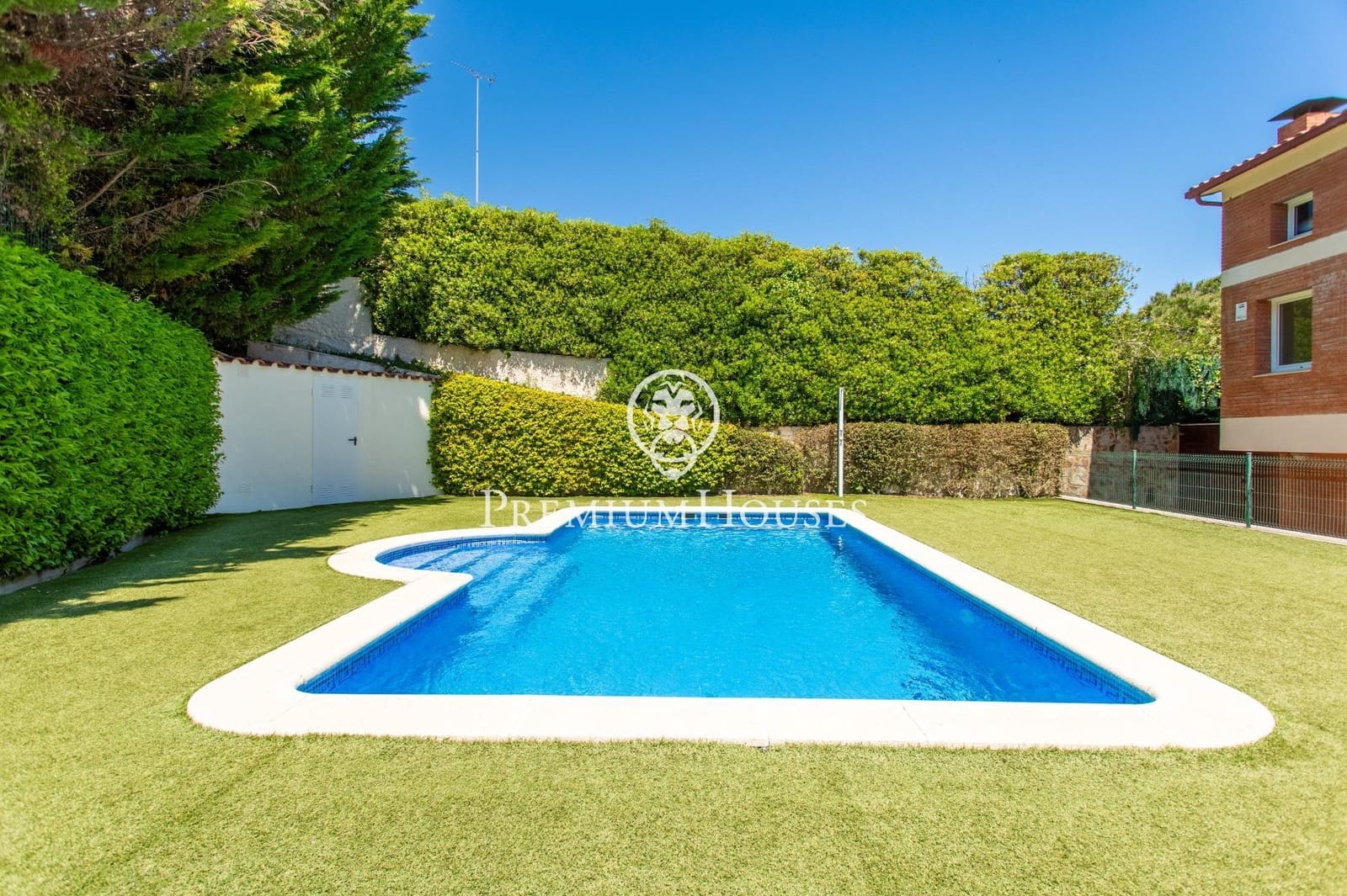 5 soveværelse Byhus til salg i Sant Andreu de Llavaneres med swimmingpool - € 820.000 (Ref: 9205045)