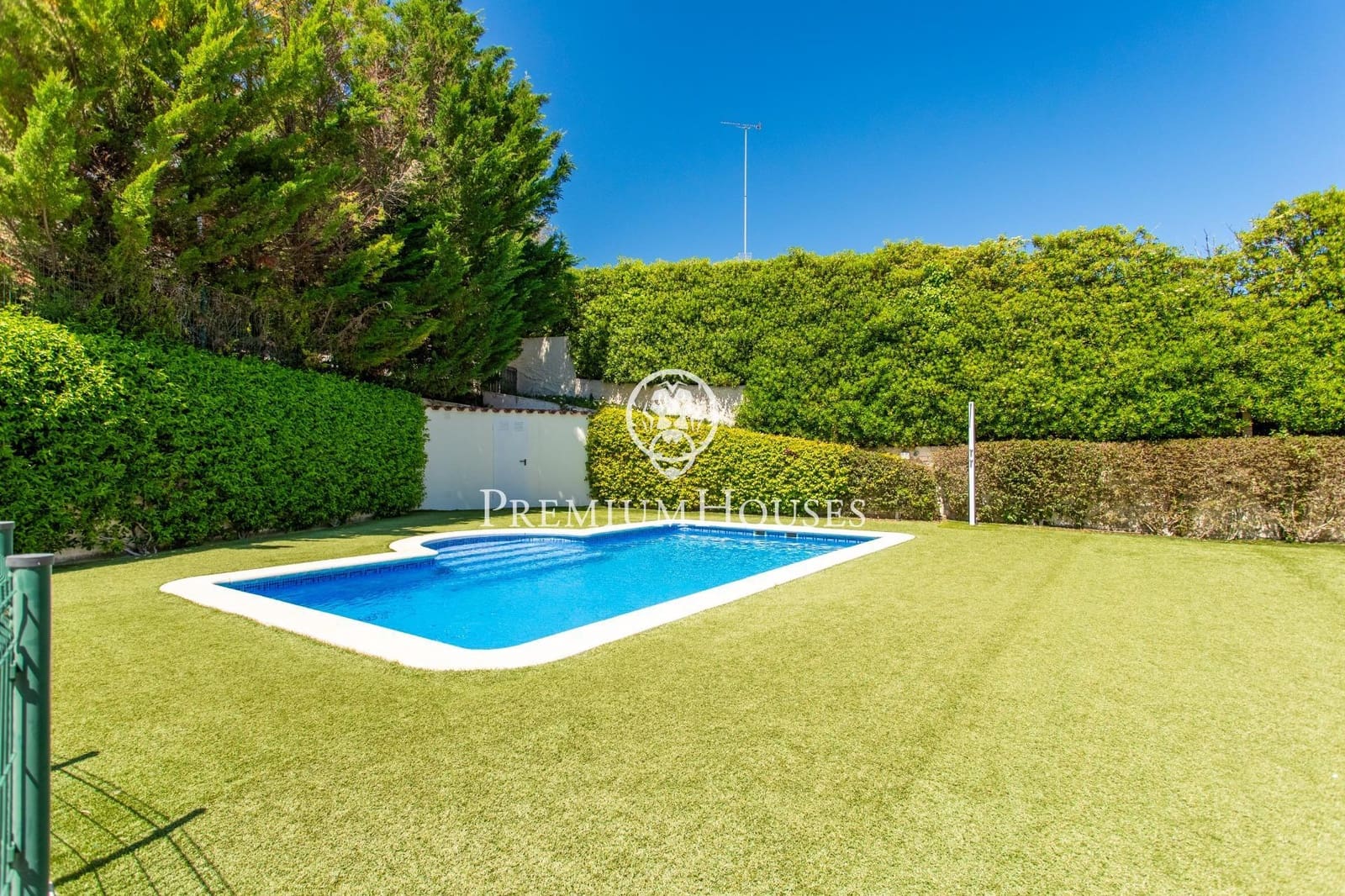 5 soveværelse Byhus til salg i Sant Andreu de Llavaneres med swimmingpool - € 820.000 (Ref: 9205045)