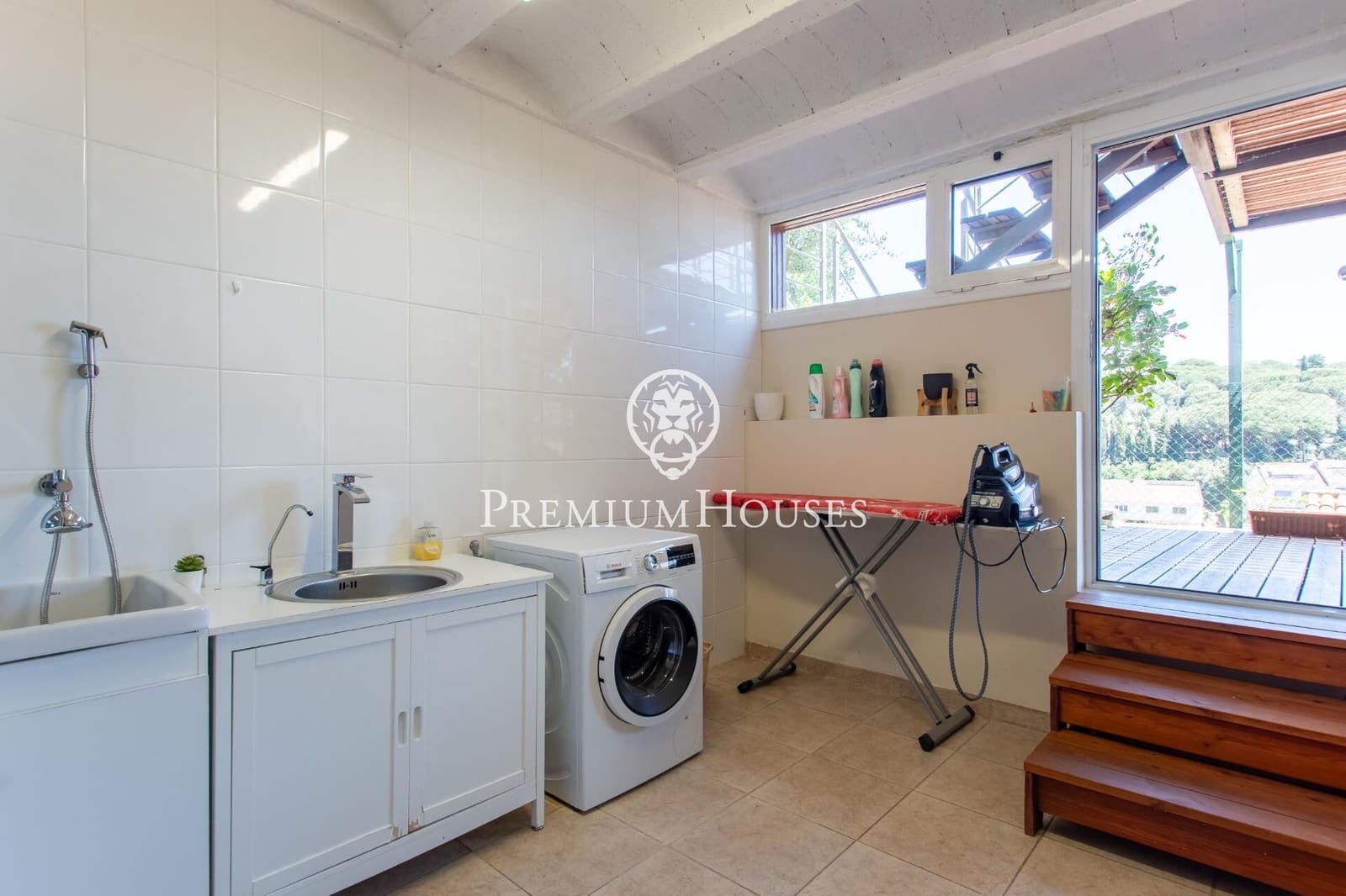 5 sypialnia Dom na sprzedaż w Sant Andreu de Llavaneres z basenem - 820 000 € (Ref: 9205045)