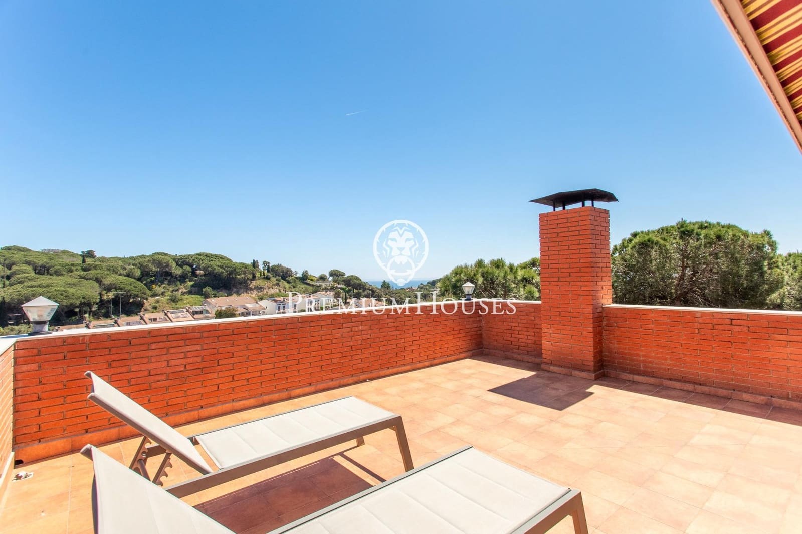 5 sypialnia Dom na sprzedaż w Sant Andreu de Llavaneres z basenem - 820 000 € (Ref: 9205045)