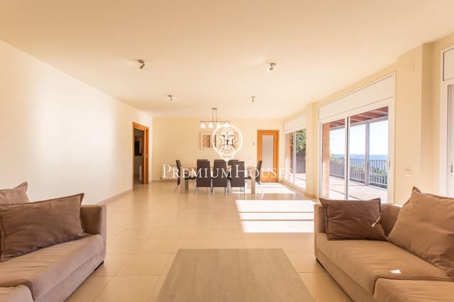 4 chambre Villa/Maison à vendre à Arenys de Mar avec piscine garage - 1 095 000 € (Ref: 9205046)
