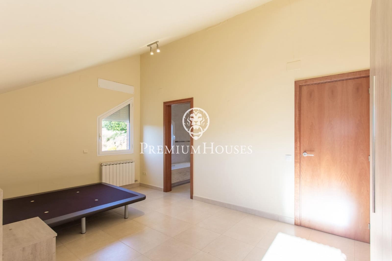 4 sypialnia Willa na sprzedaż w Arenys de Mar z basenem garażem - 1 095 000 € (Ref: 9205046)