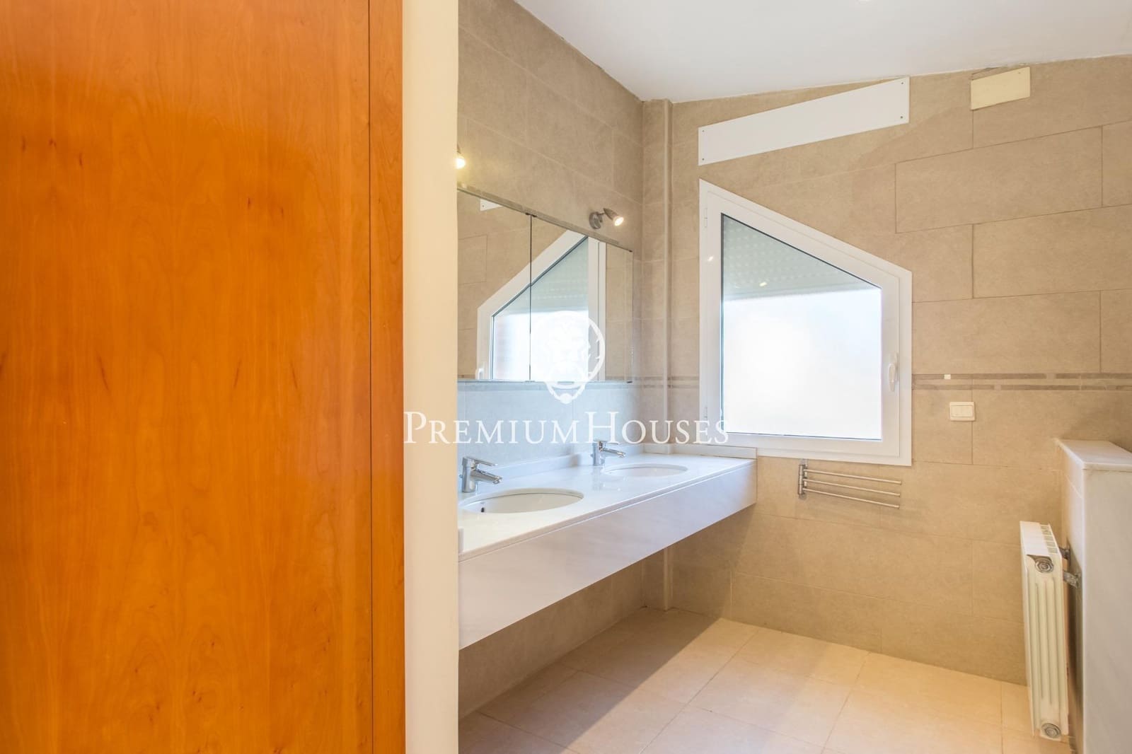 4 sypialnia Willa na sprzedaż w Arenys de Mar z basenem garażem - 1 095 000 € (Ref: 9205046)