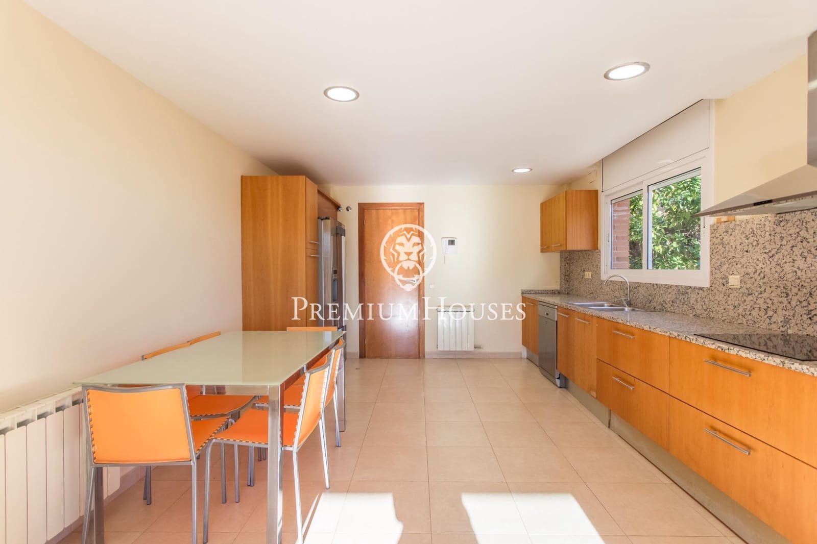 4 sypialnia Willa na sprzedaż w Arenys de Mar z basenem garażem - 1 095 000 € (Ref: 9205046)