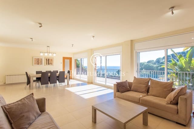 4 chambre Villa/Maison à vendre à Arenys de Mar avec piscine garage - 1 095 000 € (Ref: 9205046)