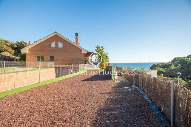 4 chambre Villa/Maison à vendre à Arenys de Mar avec piscine garage - 1 095 000 € (Ref: 9205046)