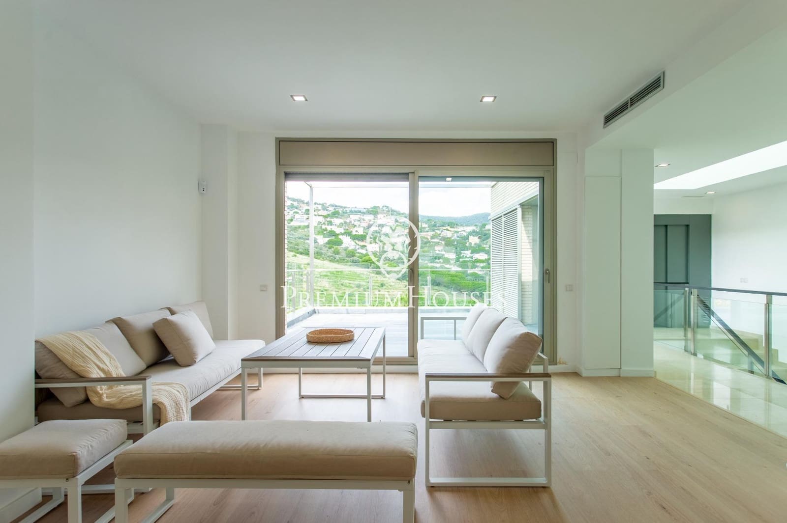 4 soveværelse Villa til salg i Alella med garage - € 990.000 (Ref: 9205048)