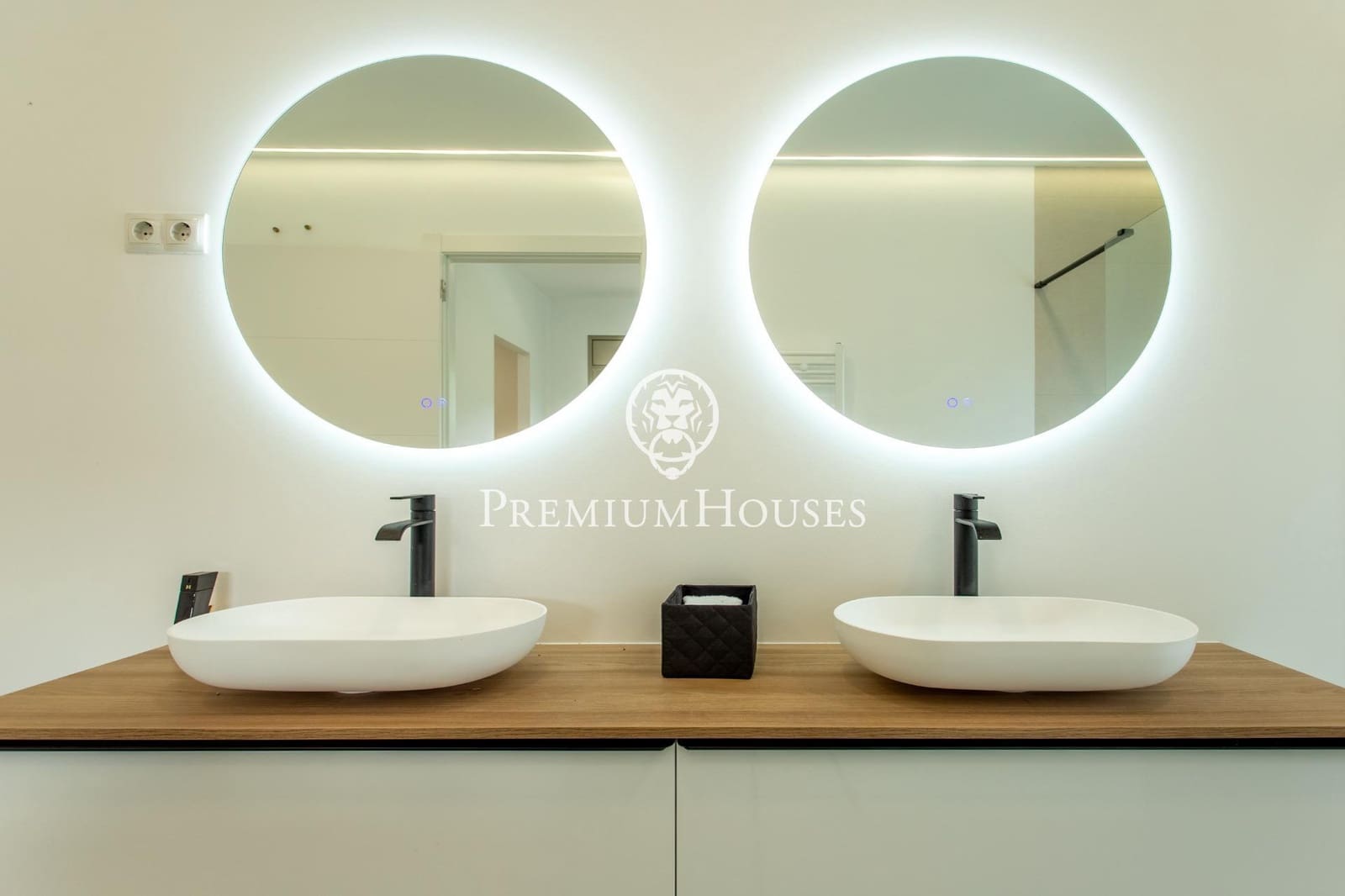 4 soveværelse Villa til salg i Alella med garage - € 990.000 (Ref: 9205048)