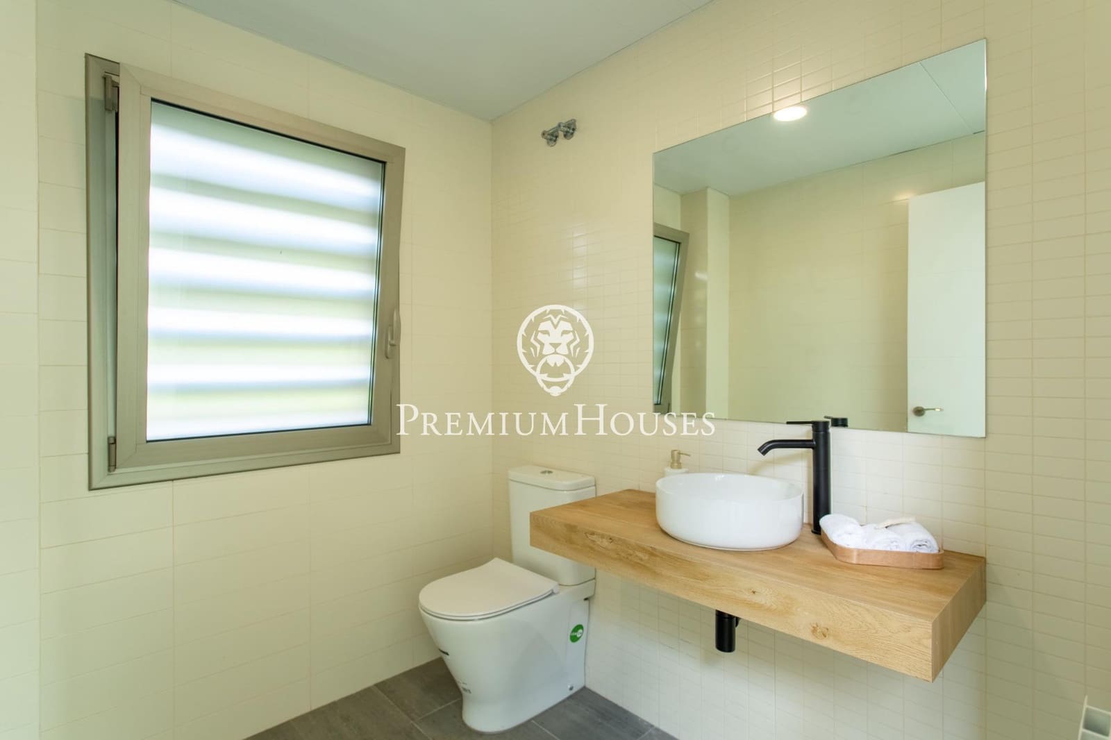 4 soveværelse Villa til salg i Alella med garage - € 990.000 (Ref: 9205048)