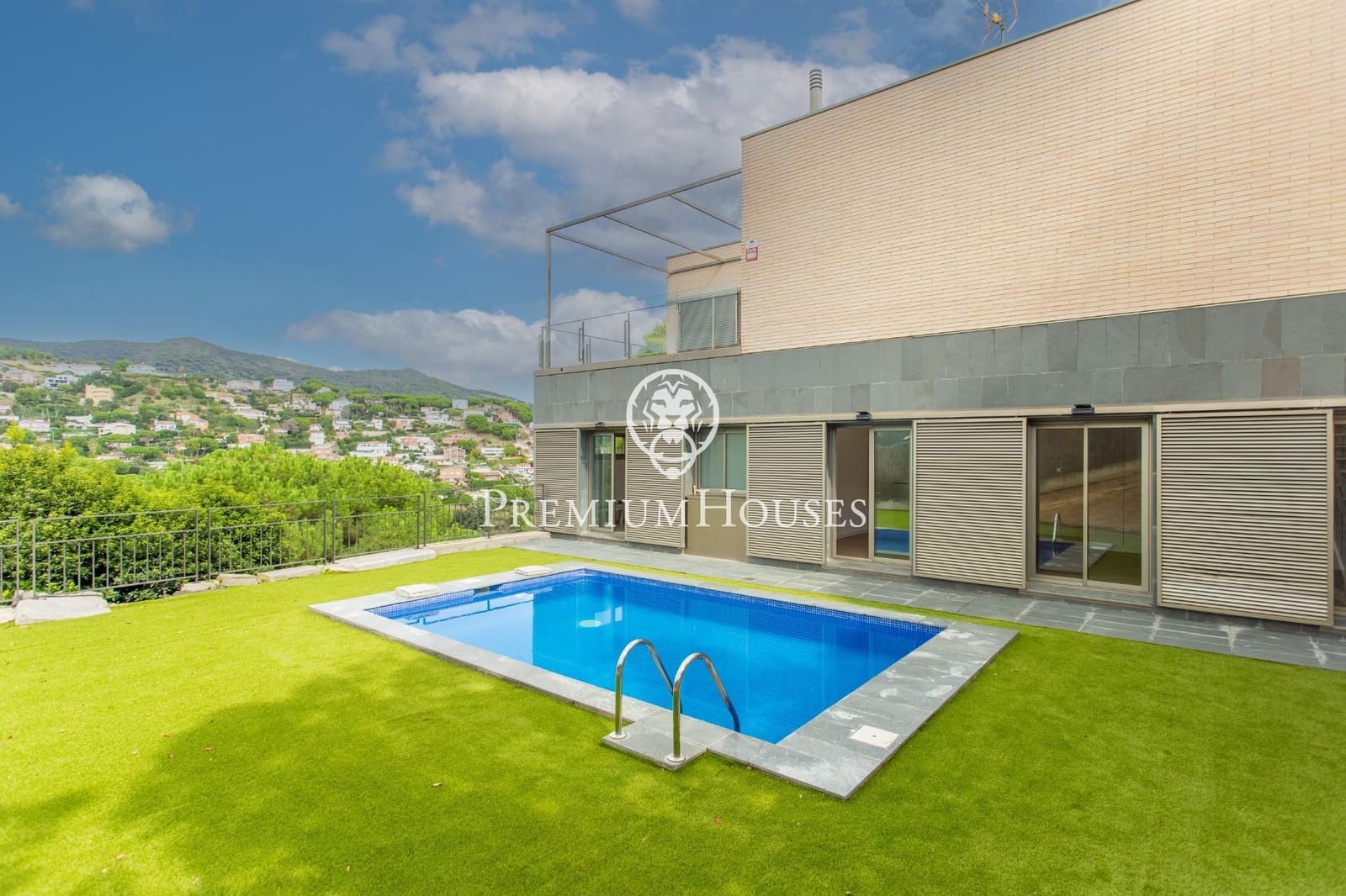 4 soveværelse Villa til salg i Alella med garage - € 990.000 (Ref: 9205048)