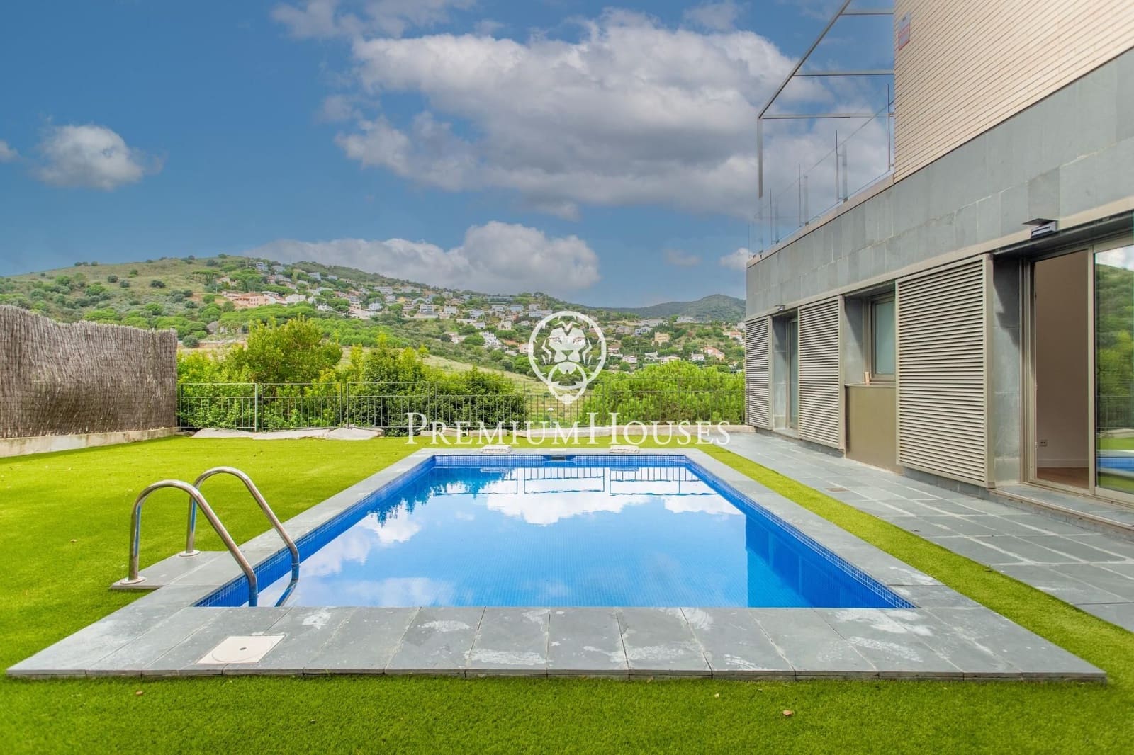 4 soveværelse Villa til salg i Alella med garage - € 990.000 (Ref: 9205048)