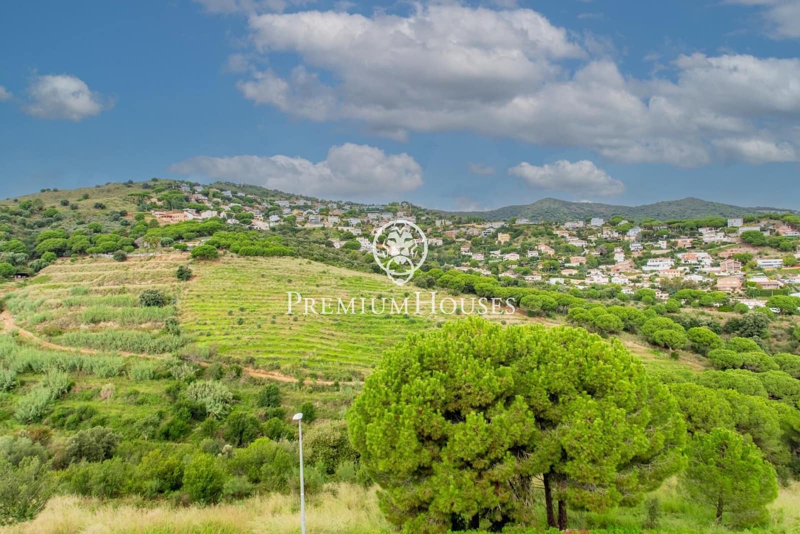 4 soveværelse Villa til salg i Alella med garage - € 990.000 (Ref: 9205048)