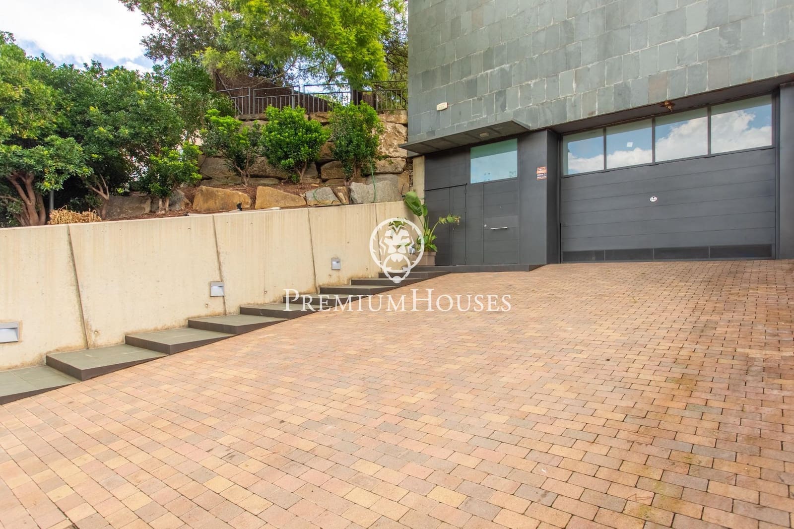 4 soveværelse Villa til salg i Alella med garage - € 990.000 (Ref: 9205048)