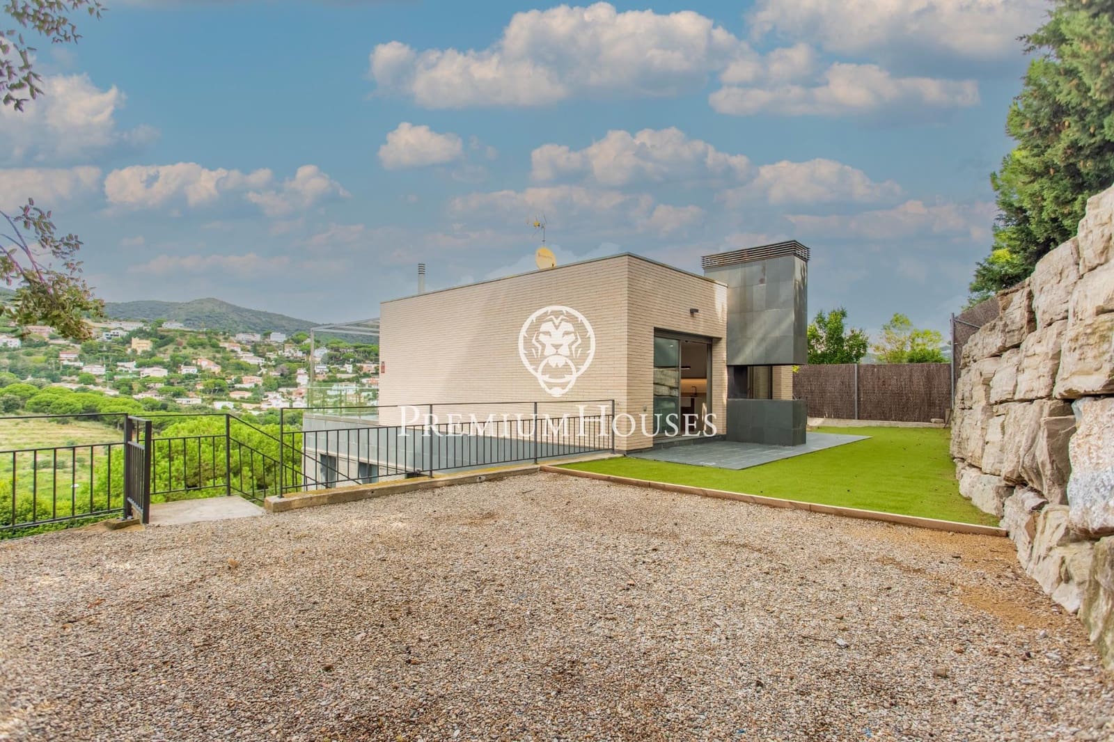 4 soveværelse Villa til salg i Alella med garage - € 990.000 (Ref: 9205048)