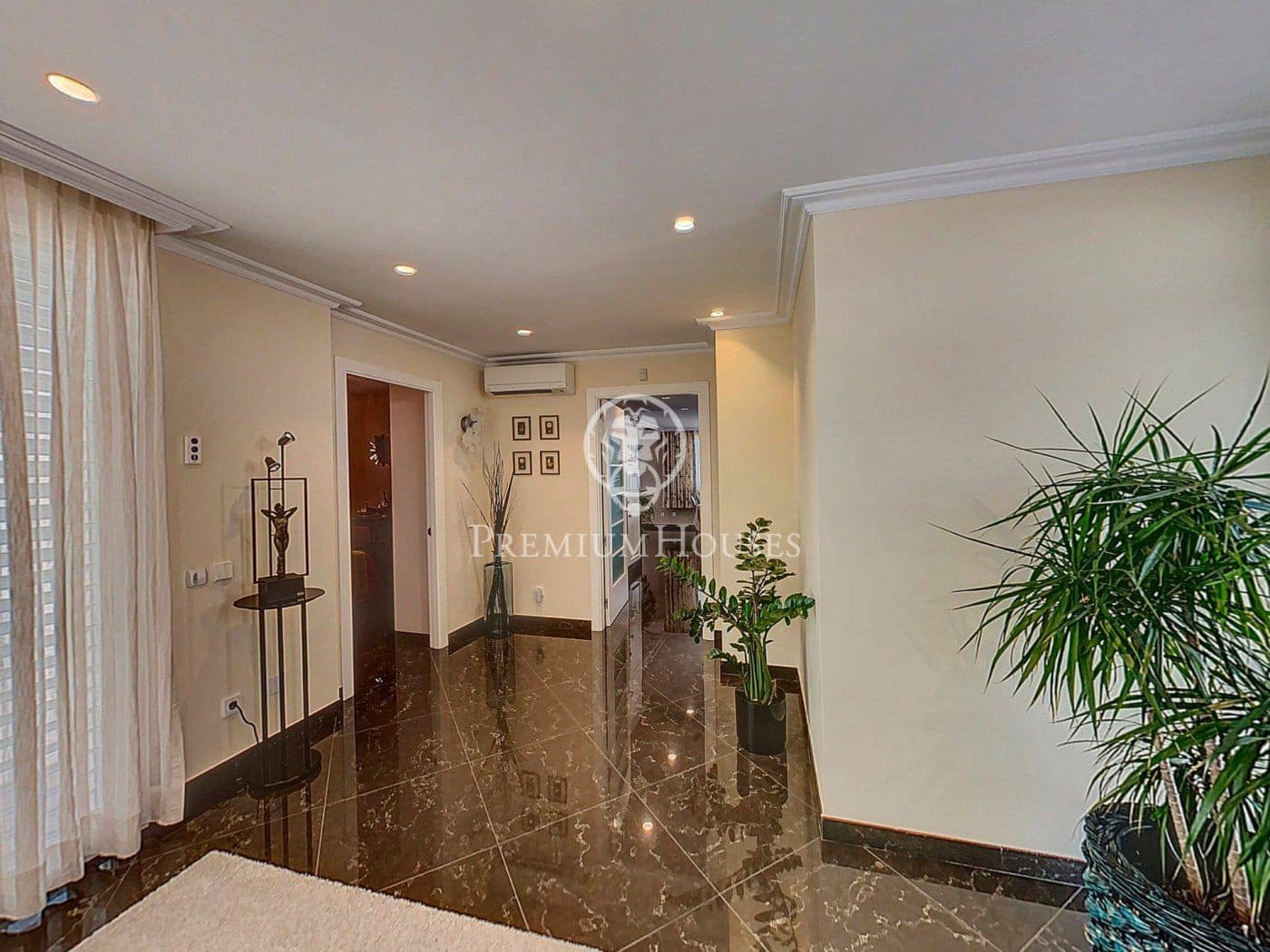 5 chambre Villa/Maison à vendre à Sant Andreu de Llavaneres avec piscine garage - 1 650 000 € (Ref: 9205049)