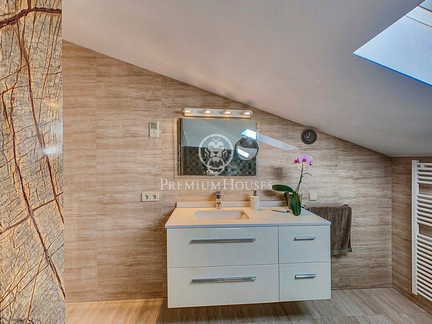 5 chambre Villa/Maison à vendre à Sant Andreu de Llavaneres avec piscine garage - 1 650 000 € (Ref: 9205049)