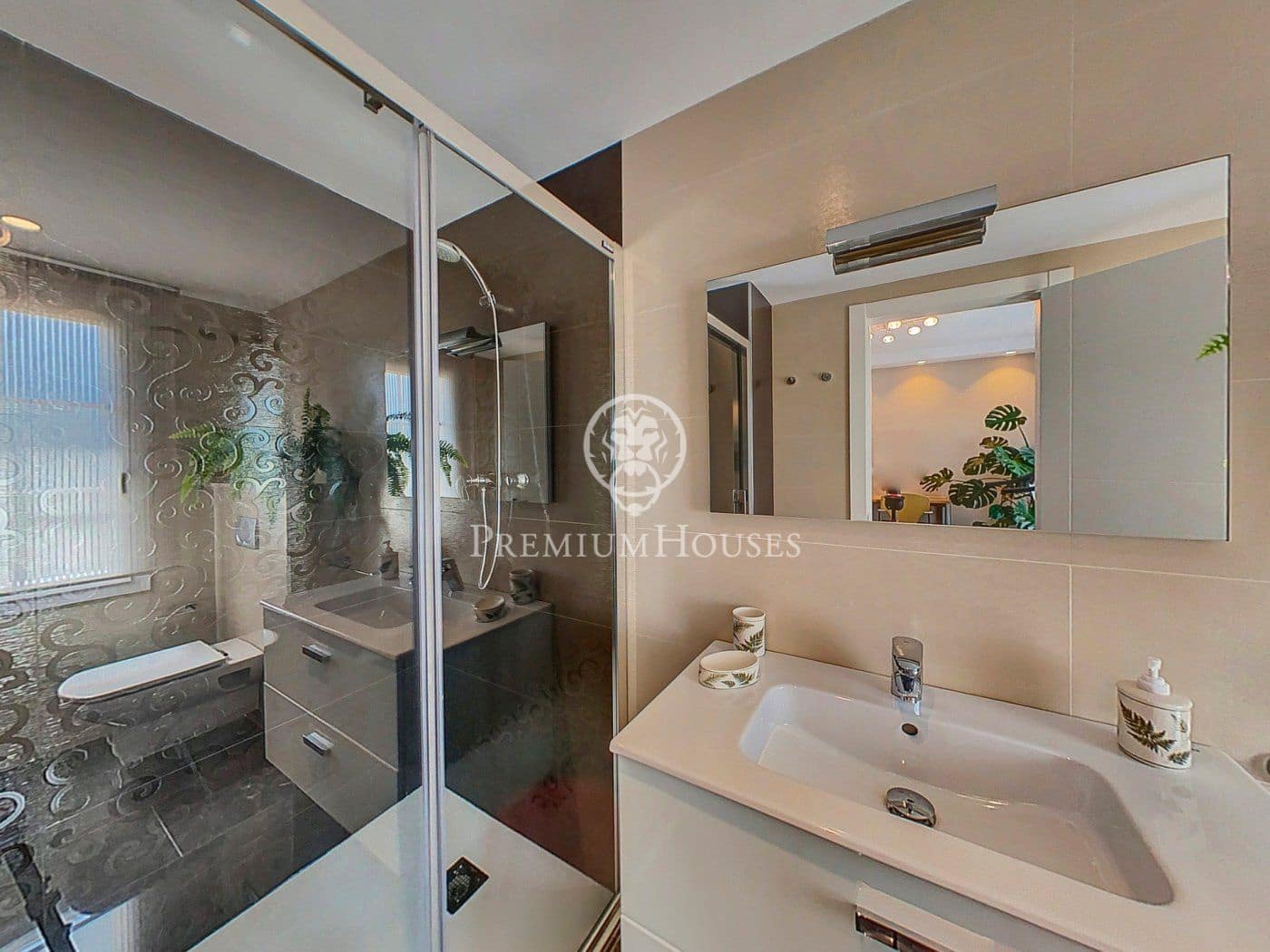 5 chambre Villa/Maison à vendre à Sant Andreu de Llavaneres avec piscine garage - 1 650 000 € (Ref: 9205049)