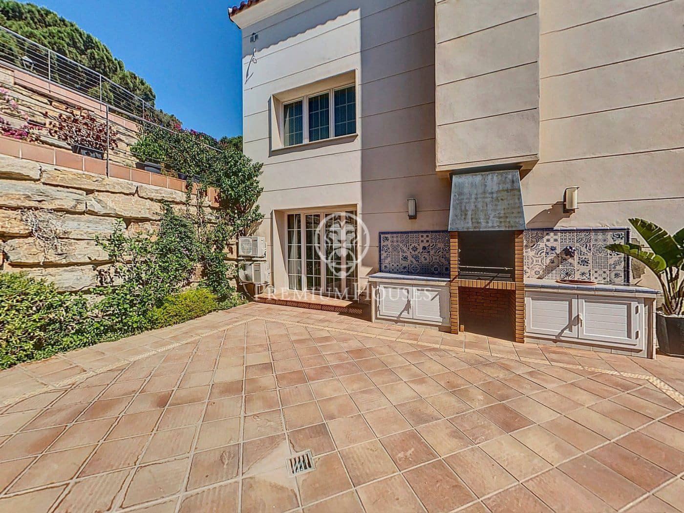 5 chambre Villa/Maison à vendre à Sant Andreu de Llavaneres avec piscine garage - 1 650 000 € (Ref: 9205049)